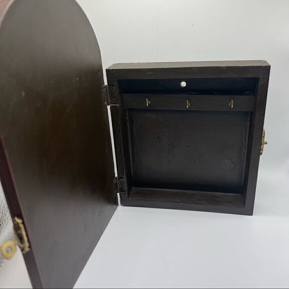 Vintage Wooden Key Box Teddy Golfer. Wooden Key Cabinet With Hooks. - Picture 2 of 10